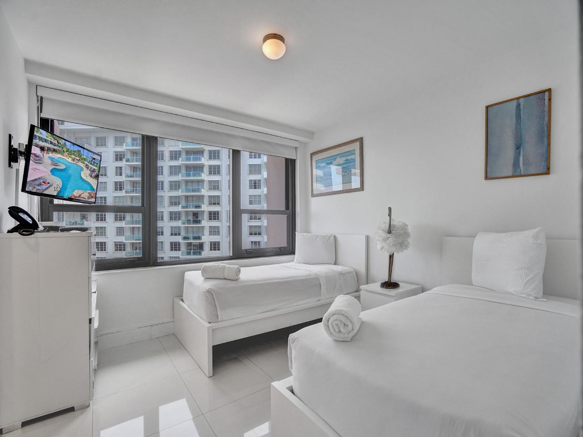 Amazing Ocean View Service 1111 *