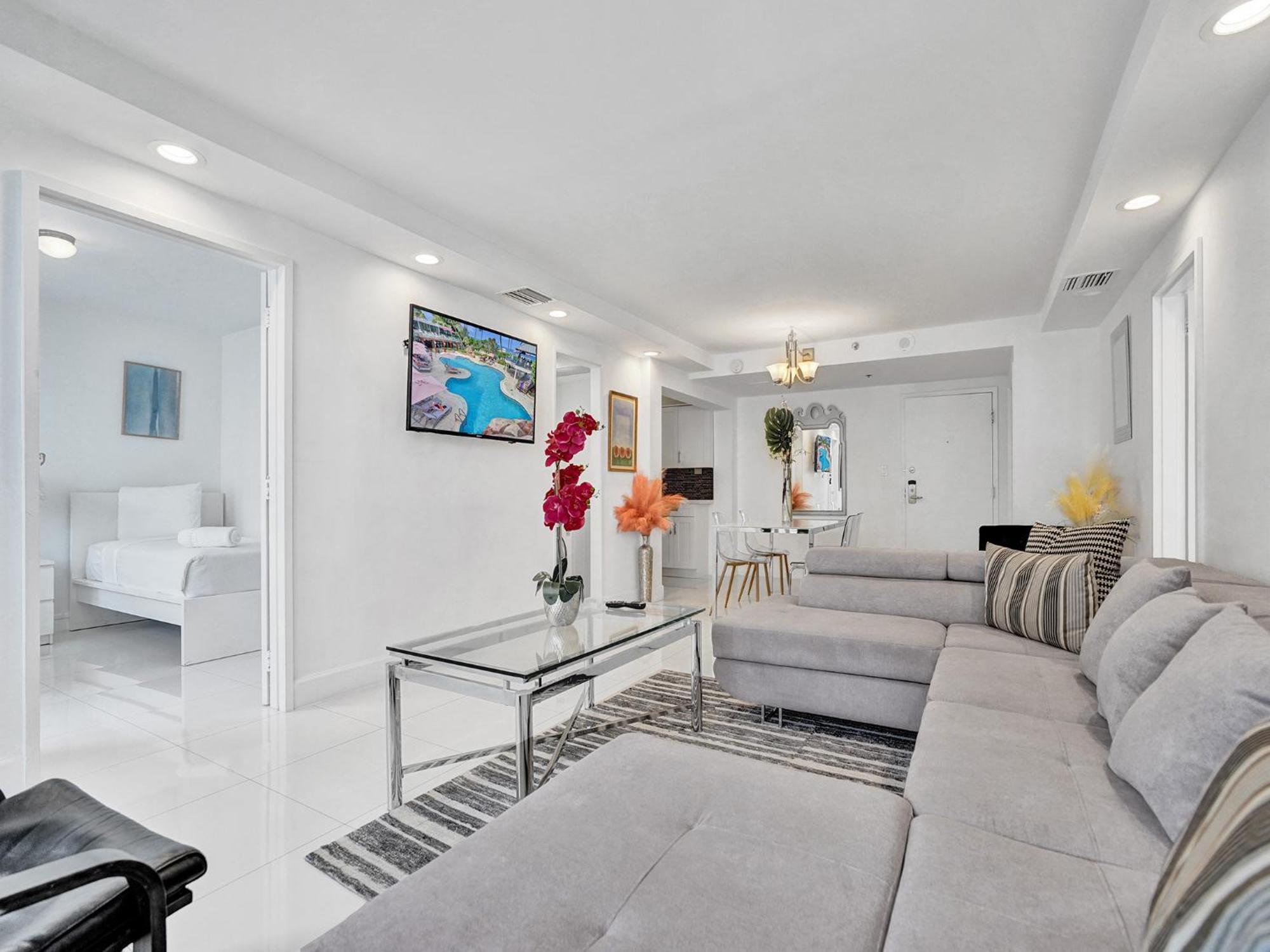 Amazing Ocean View Service 1111 Miami Beach