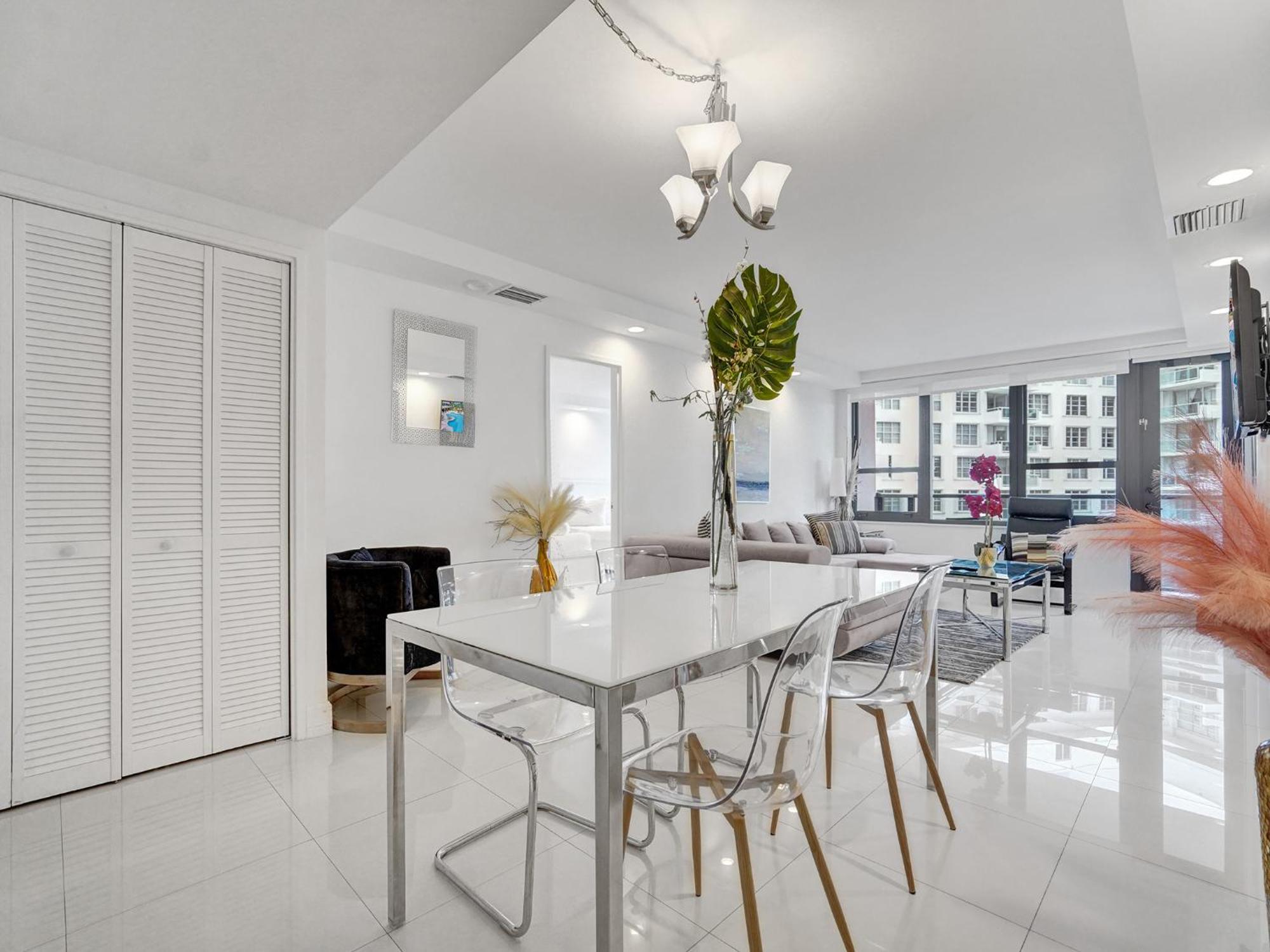 Amazing Ocean View Service 1111 Miami Beach