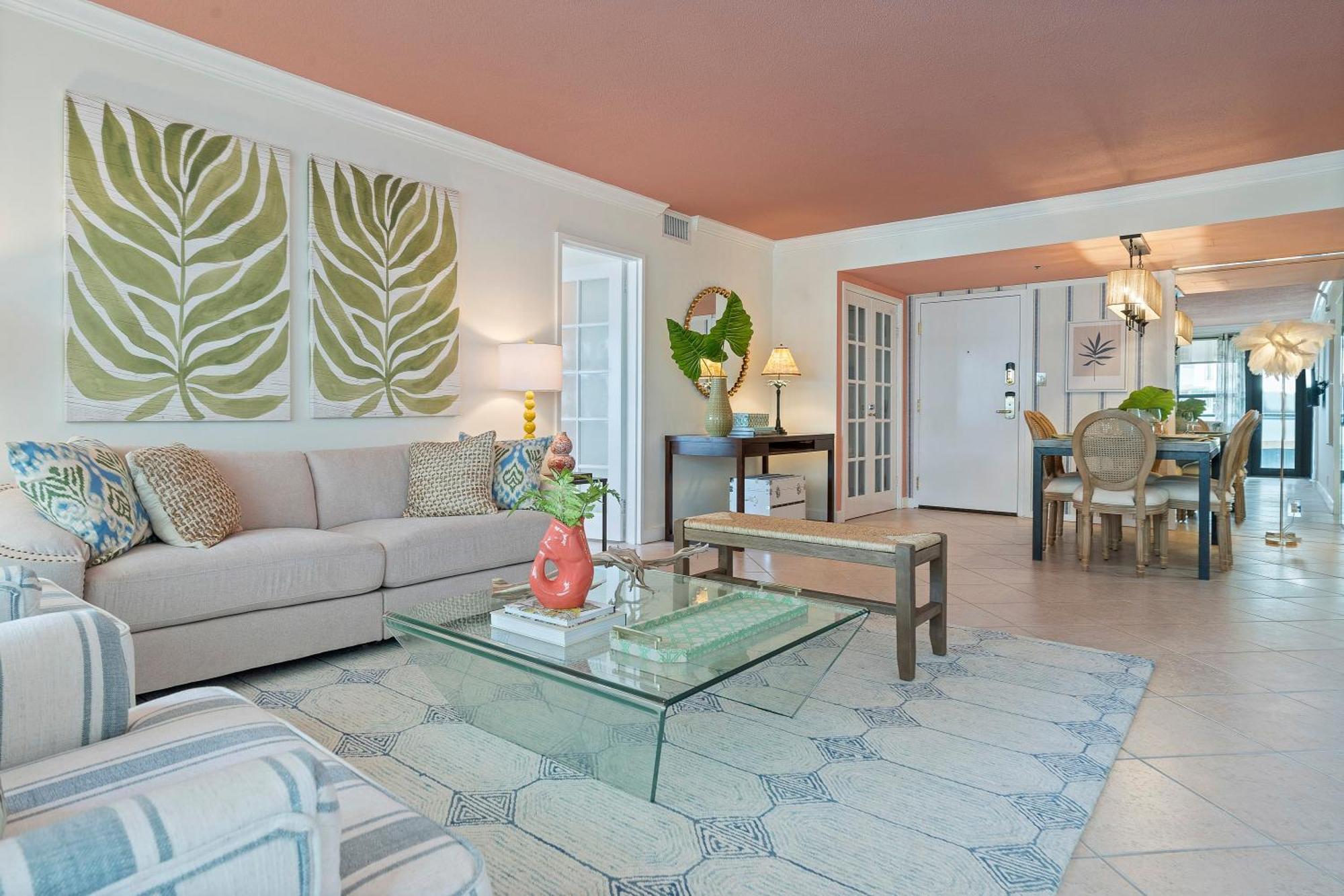 Coastal Dreams - Beachfront Pool And Tiki Bar Holiday home
