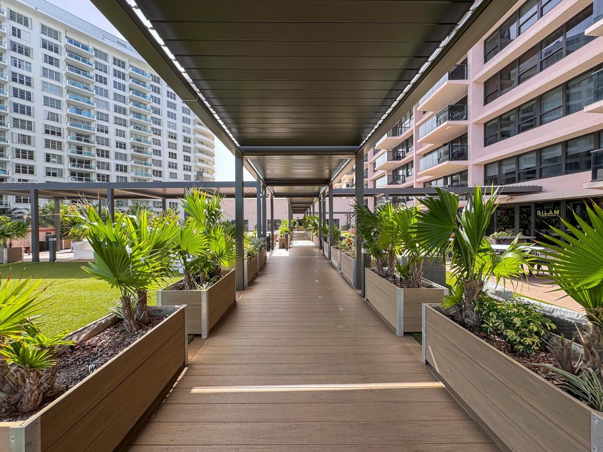 Coastal Dreams - Beachfront Pool And Tiki Bar Holiday home Miami Beach