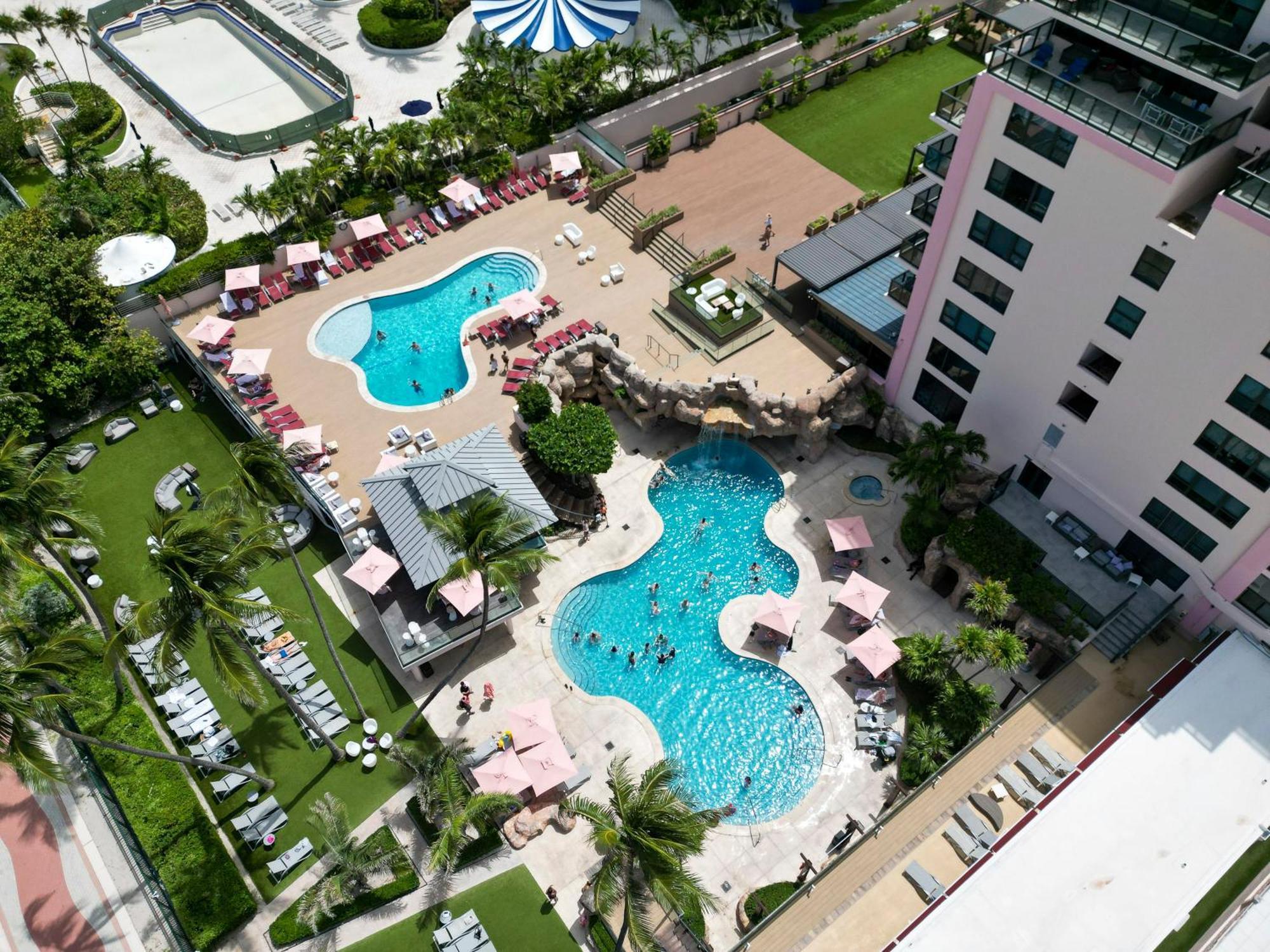 Coastal Dreams - Beachfront Pool And Tiki Bar Miami Beach