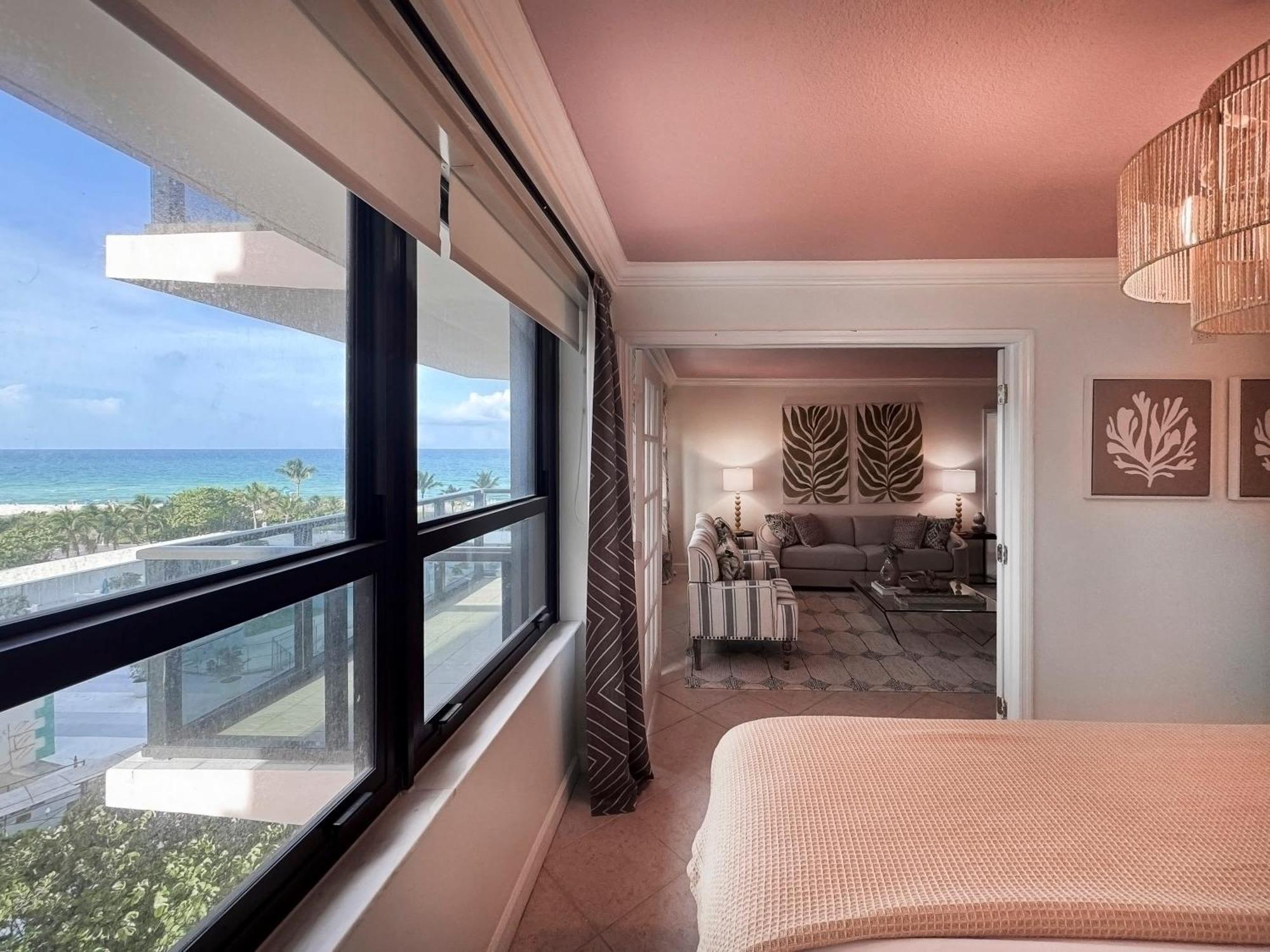 Coastal Dreams - Beachfront Pool And Tiki Bar Holiday home