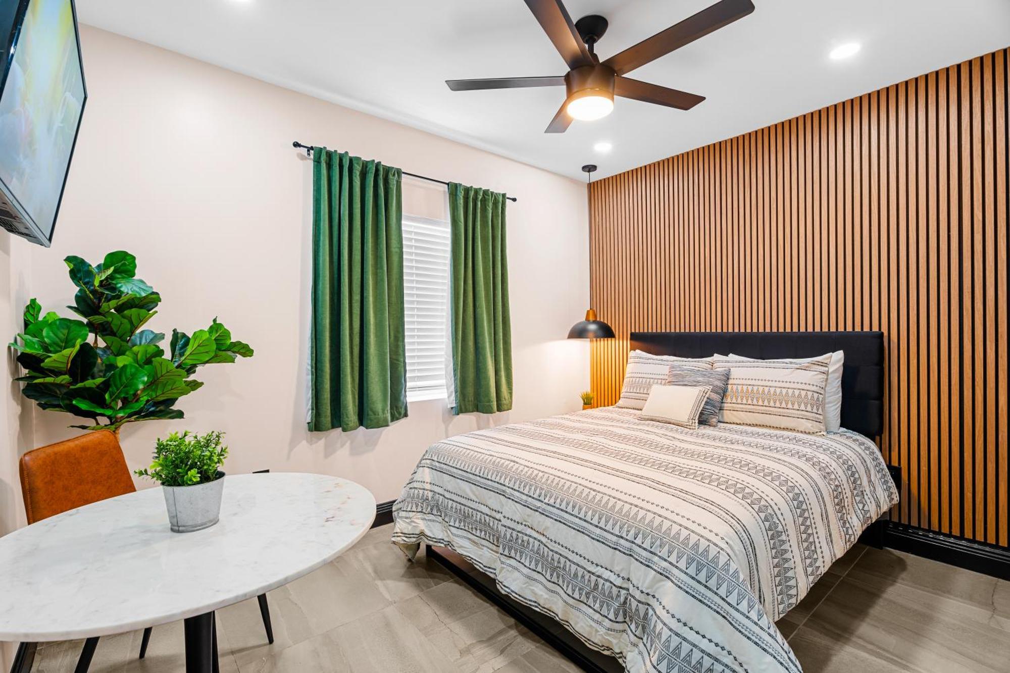 Aparthotel Baybreeze By Lowkl Miami Beach