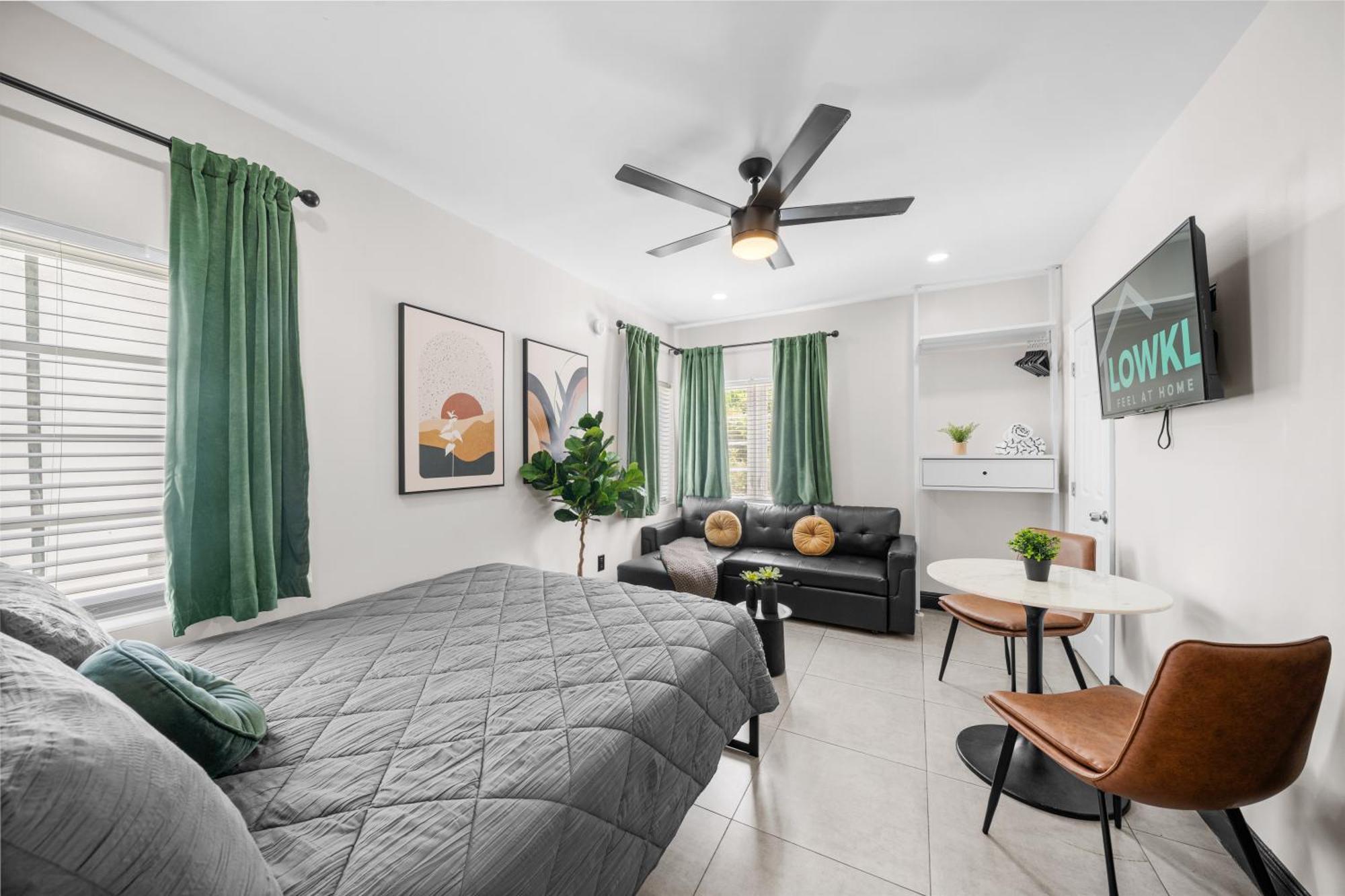 Baybreeze By Lowkl Aparthotel