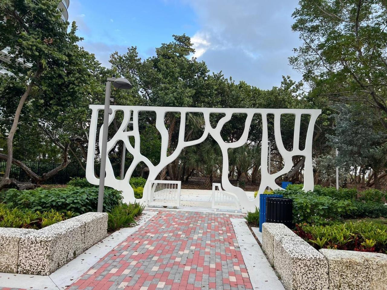 Patios Aparthotel Miami Beach
