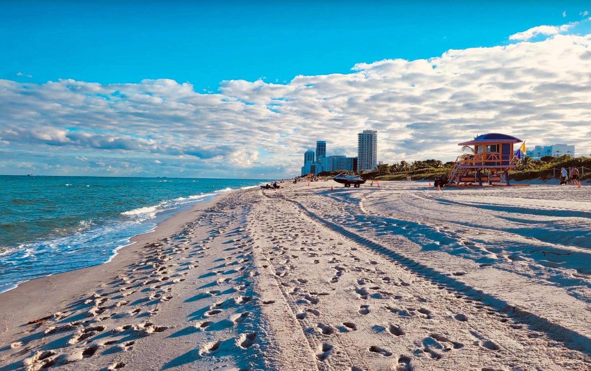 Steps To Sea Free Parking Pet & Family Friendly Apartment
