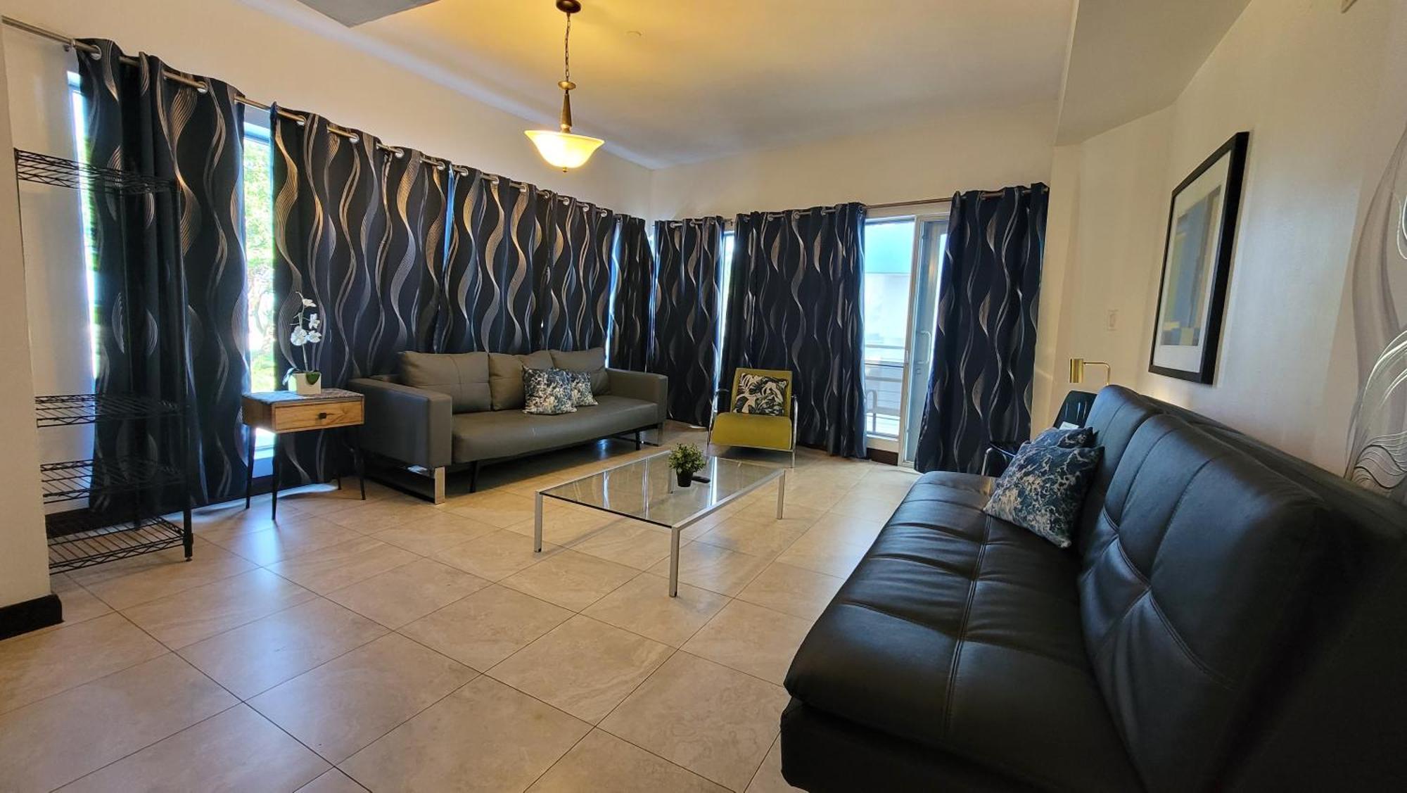 Strand Ocean Drive Suites Aparthotel