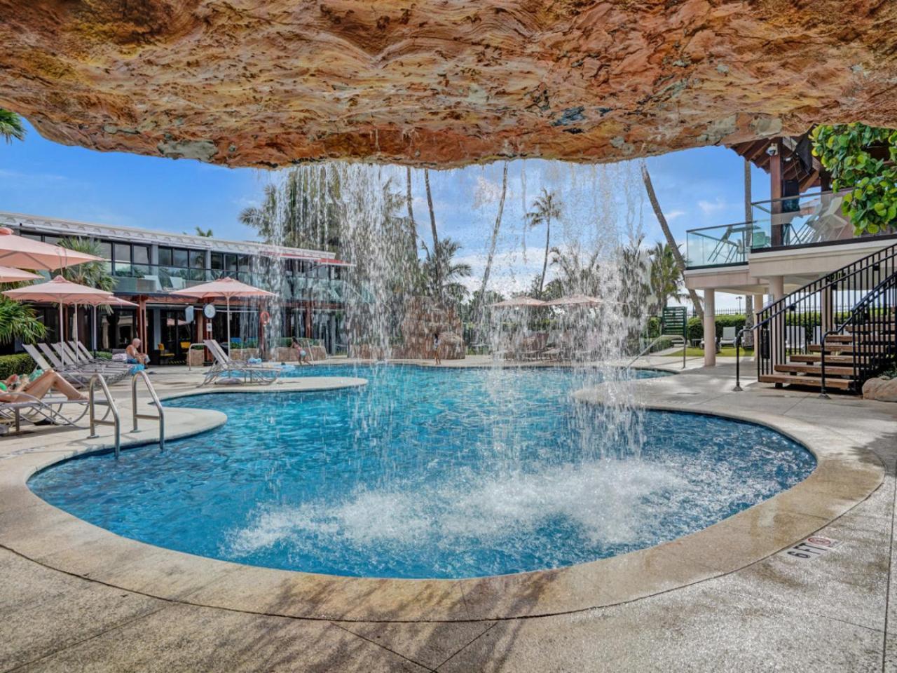 Beautiful Oceanside Retreat With Service 1606 * Miami Beach