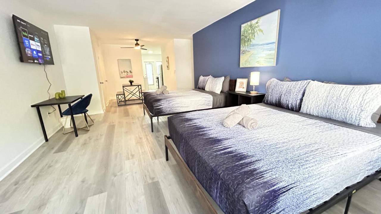 Stylish South With Modern Flair Apartment *