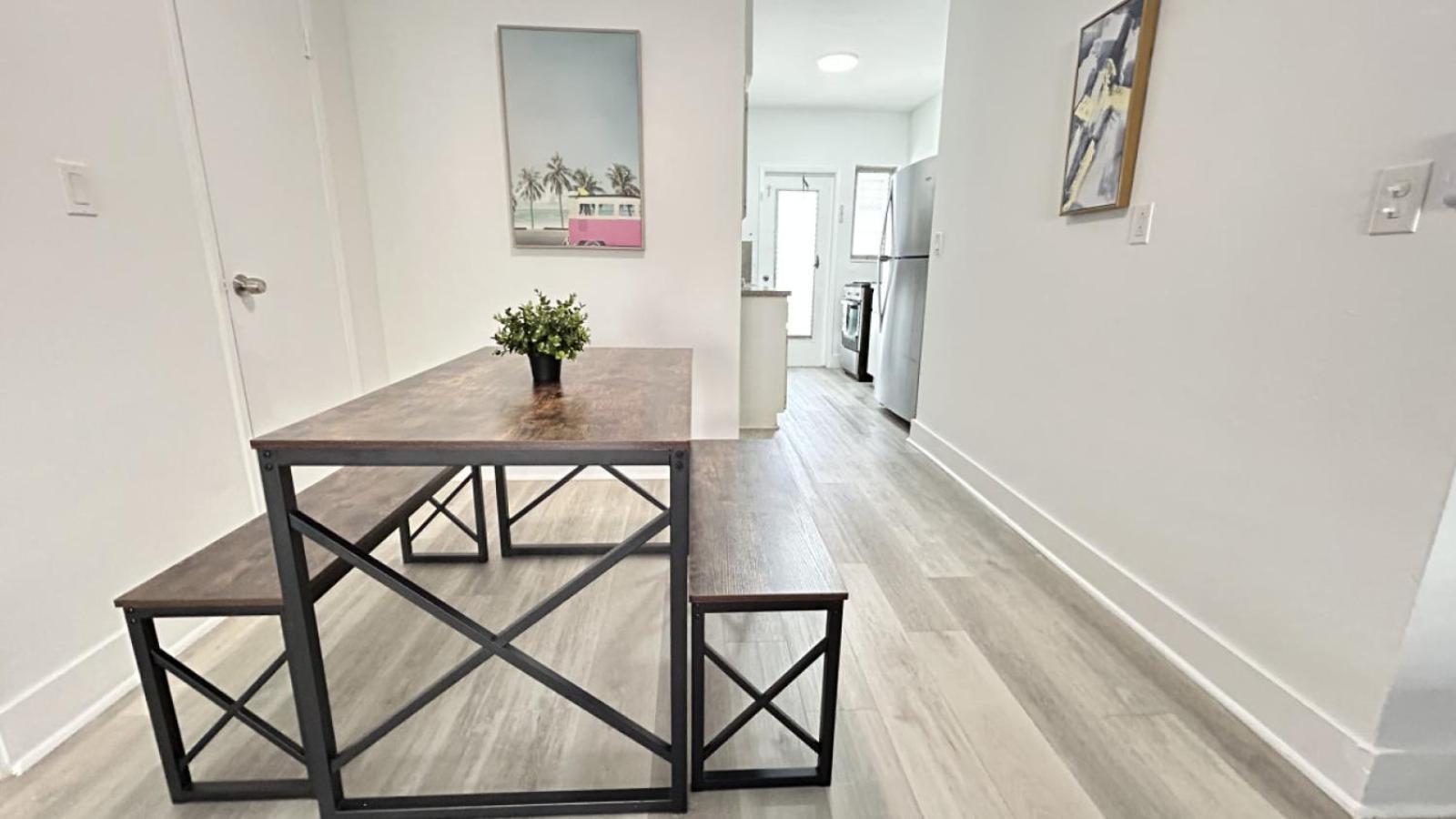 Apartment Stylish South With Modern Flair