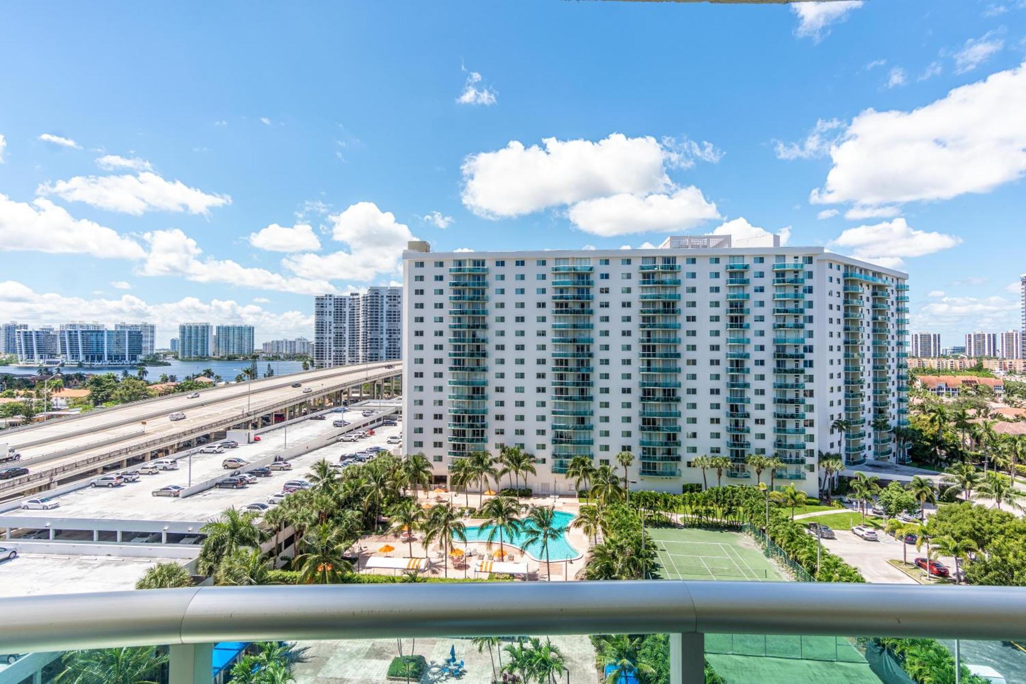 Ocean Reserve 106 *