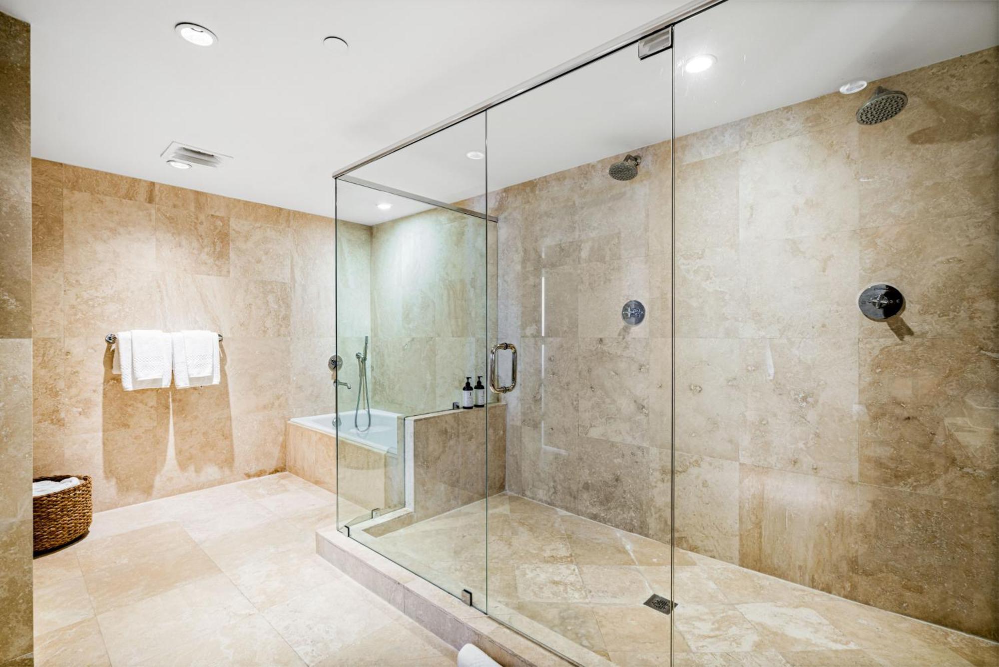 Luxurious Private At 1 & Homes -1045 * Miami Beach
