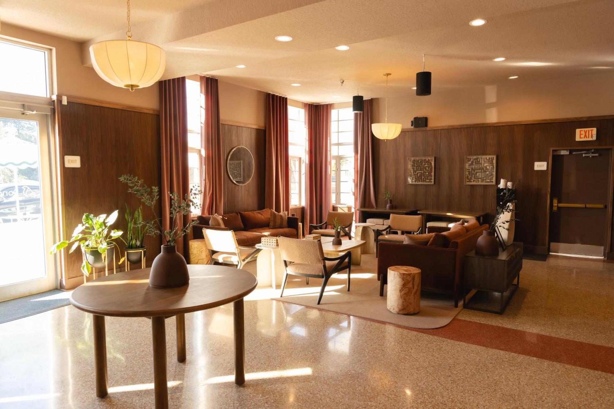 Found Miami Hotel 3*