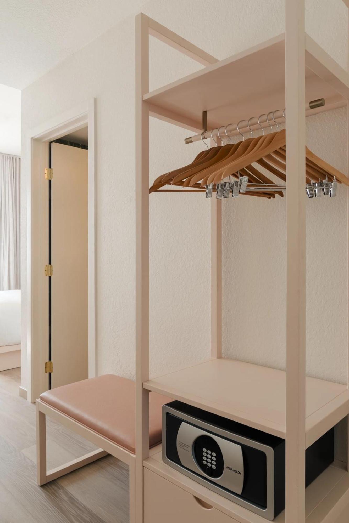 Found Miami Hotel 3*