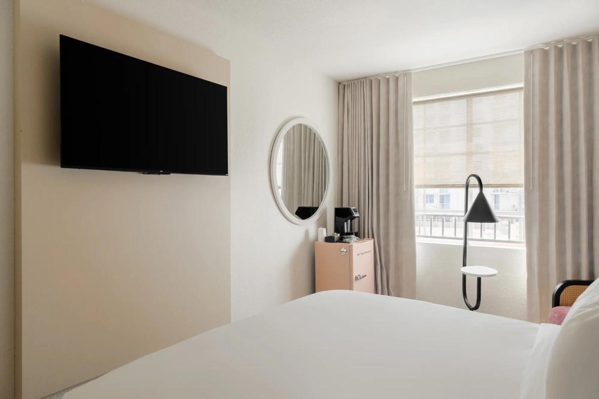 Found Miami Hotel 3*