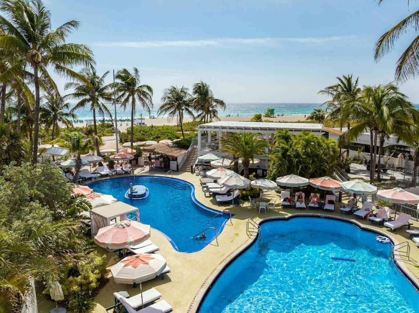 South Of Fifth Steps To On Ocean Drive * Miami Beach