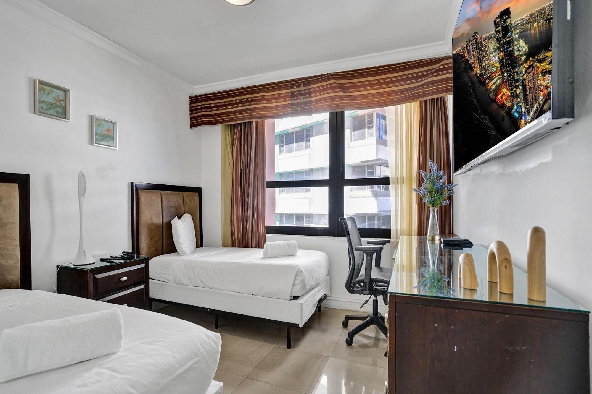 With Perks, Pools, Fitness Center, And A Relaxing Bathtub 916