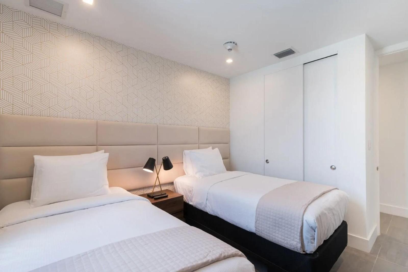 Modern 2br In South | 5 Min To Ocean | Comfort & Style *