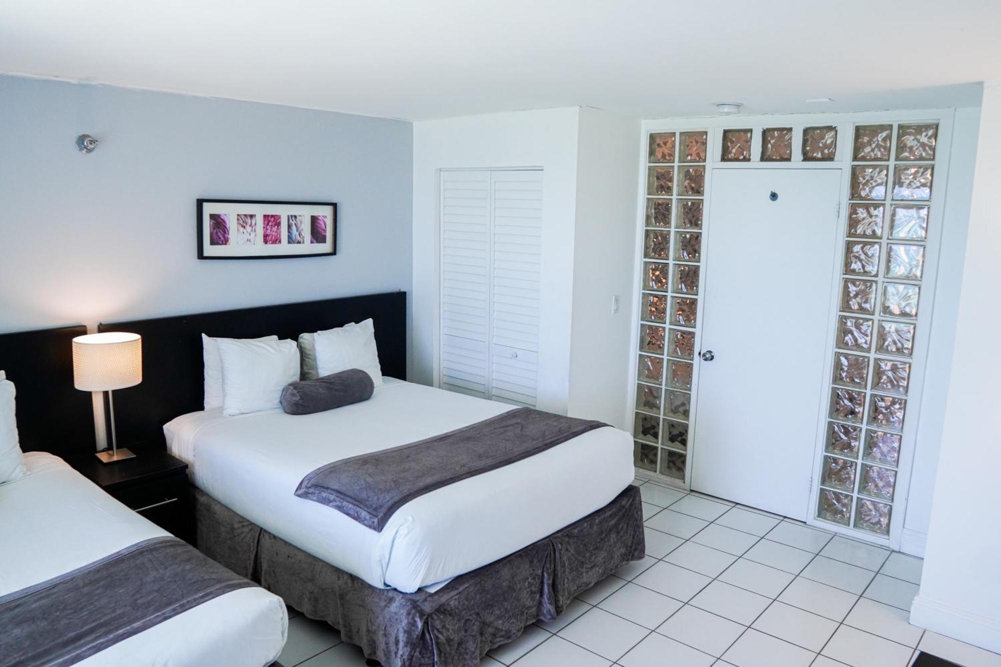 Shine Balcony Duplex 5 Apartment Miami Beach