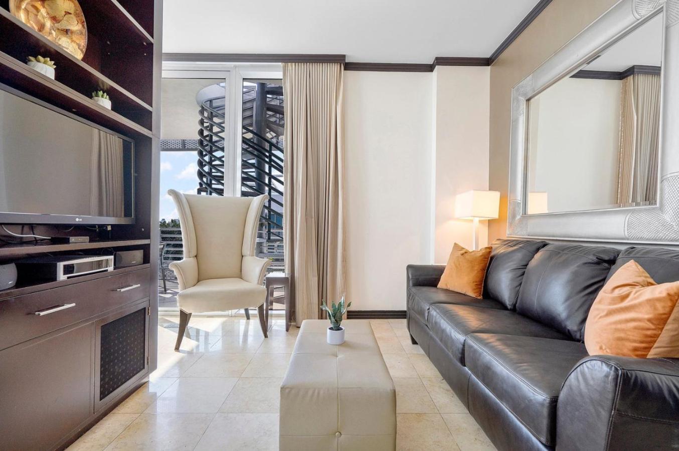 Penthouse With Private Rooftop Miami Beach