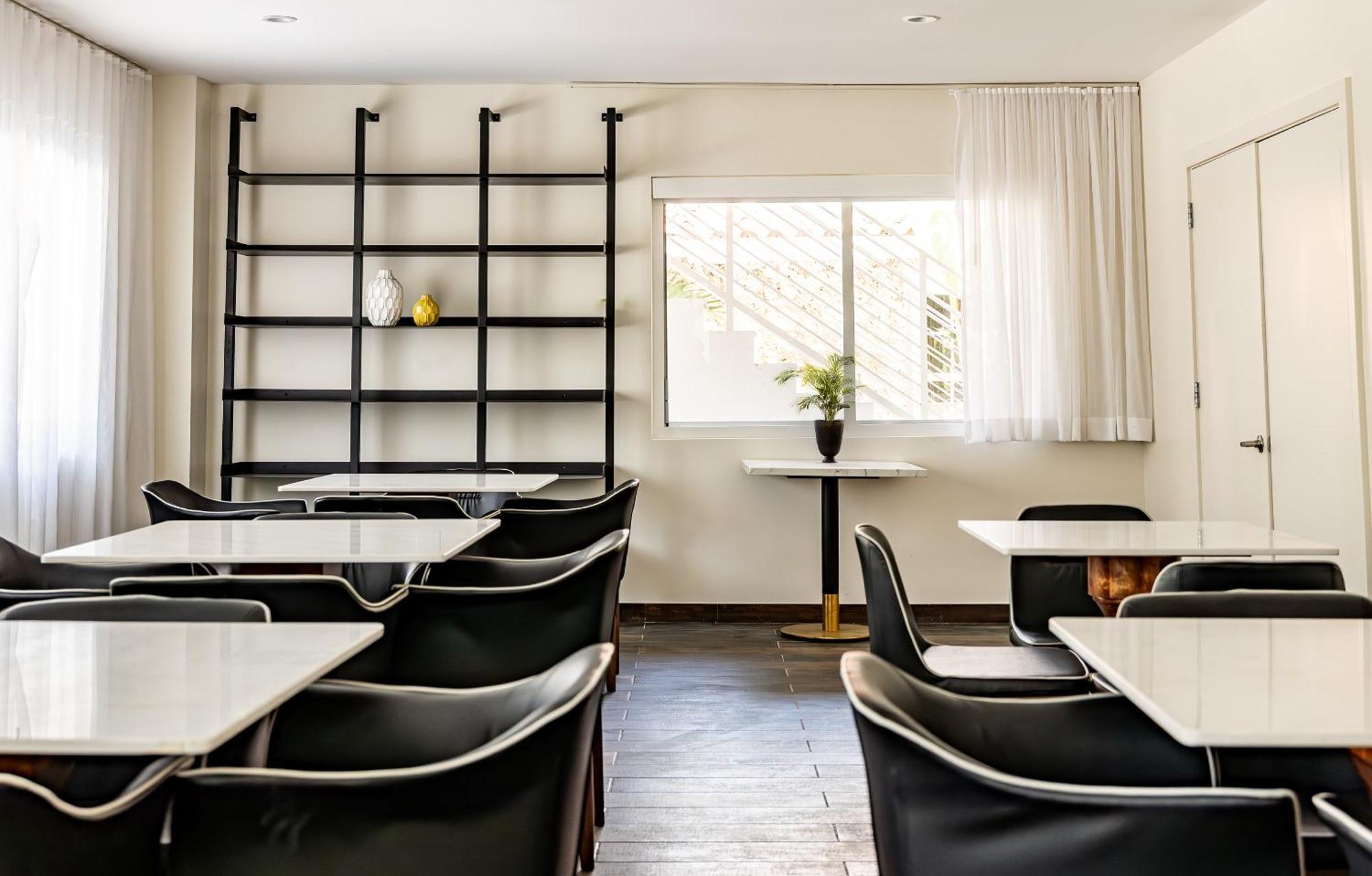 Kenmore Village Hotel, South Hotel 4*