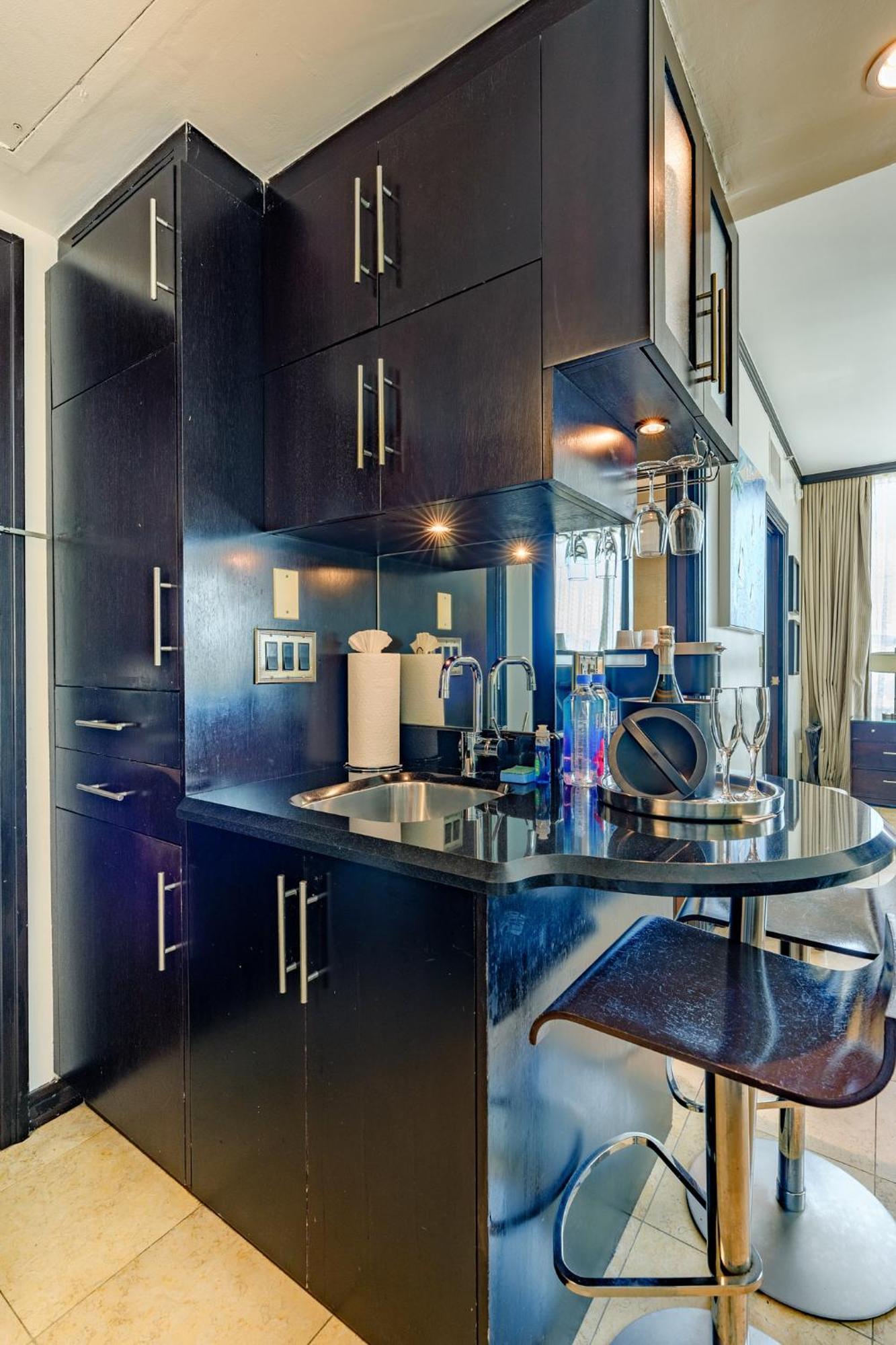 Penthouse With Private Rooftop Miami Beach