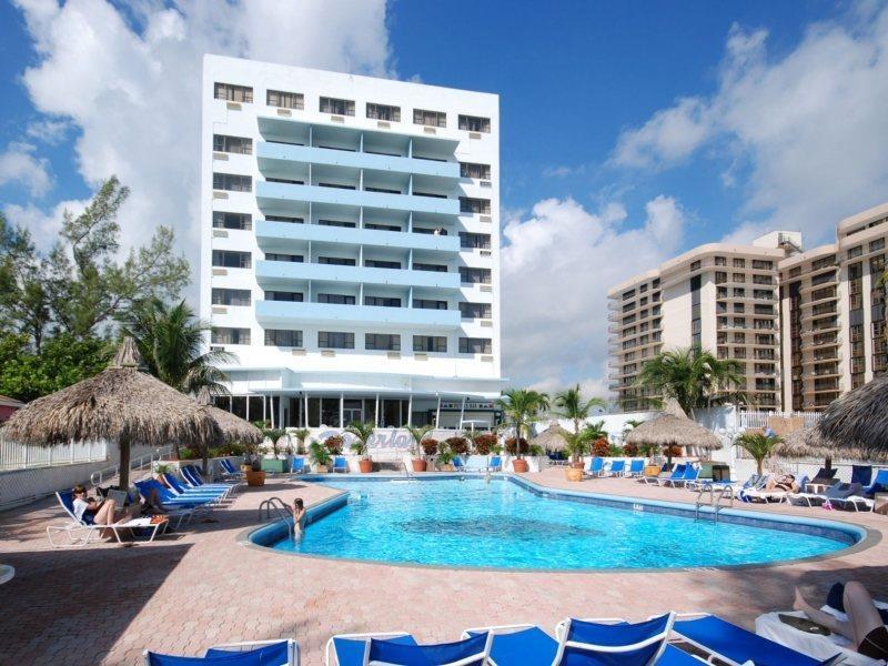 Hotel Howard Johnson Plaza Miami North 3*