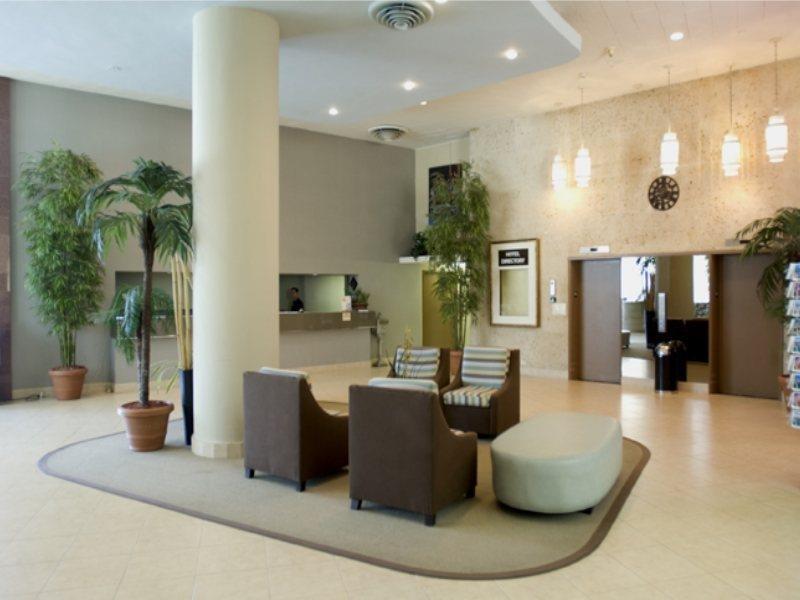 Hotel Howard Johnson Plaza Miami North 3*