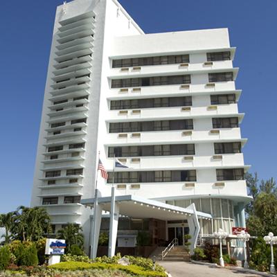 Howard Johnson Plaza Miami North Hotel 3*