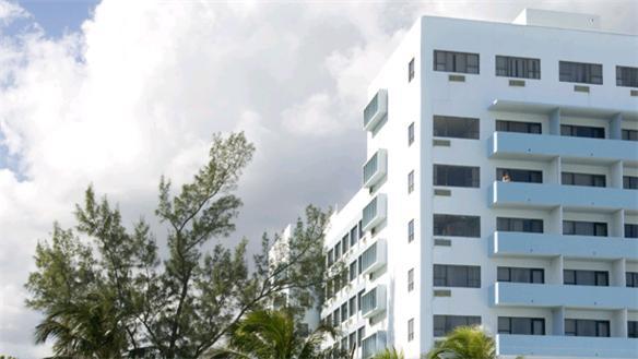 Howard Johnson Plaza Miami North Hotel 3*