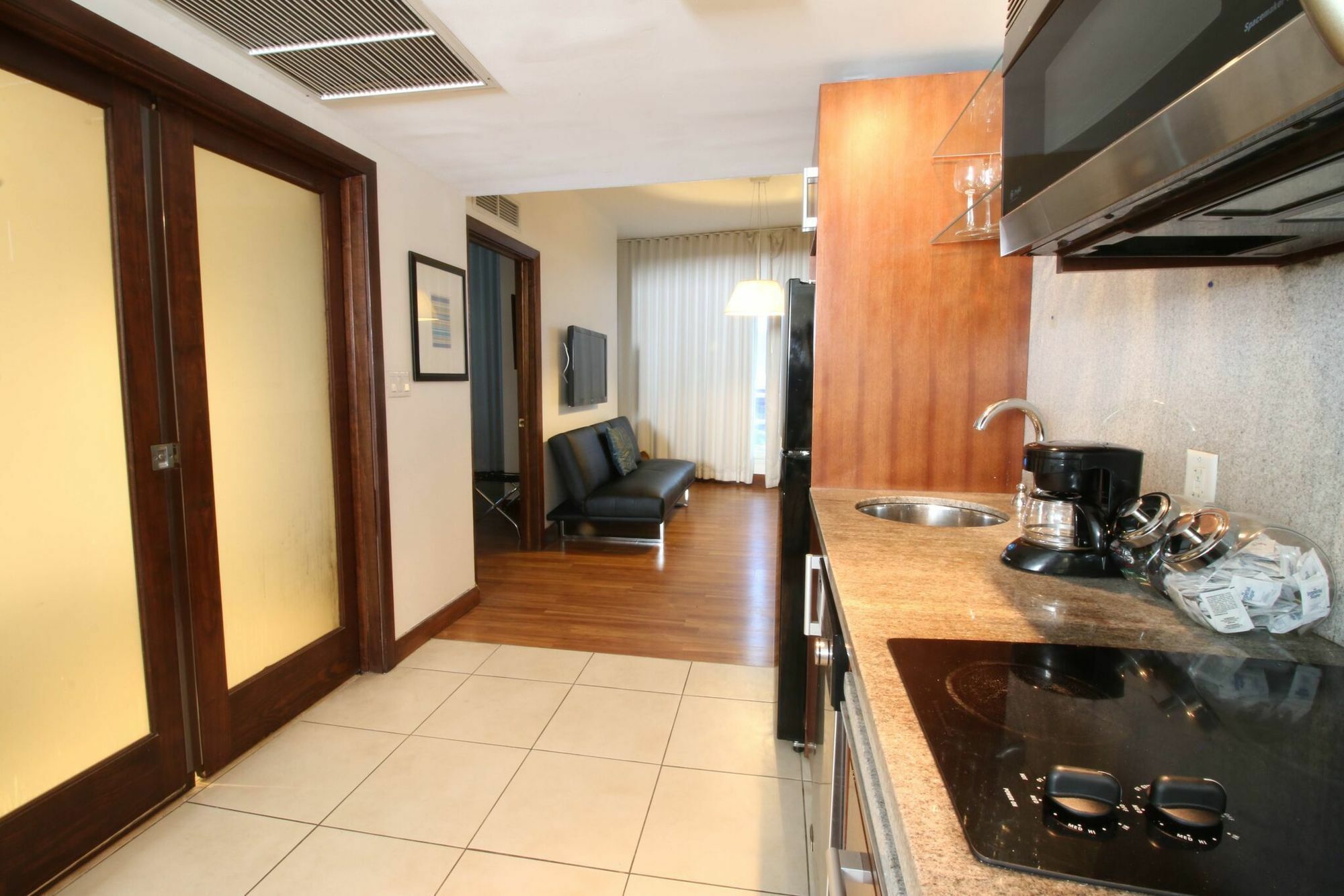 Aparthotel Strand Ocean Drive Suites