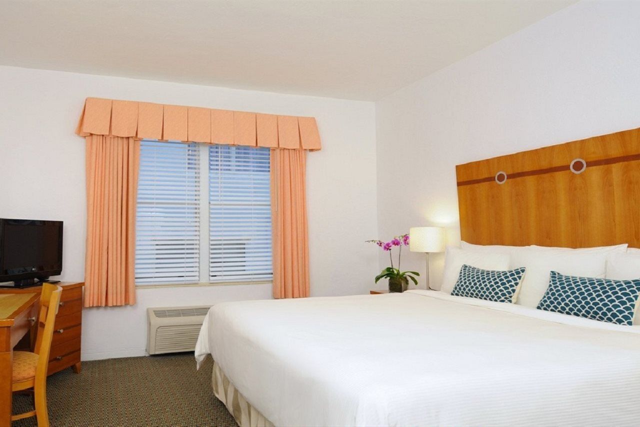 Richmond Oceanfront Miami Beach