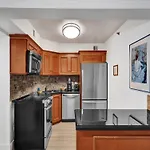 Comfortable Ocean View Condo Beach Service 1214