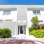 Kasa Collins Park Miami Beach Convention Center