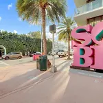 Beachfront 1 Bedroom With 2 Queen Beds On Ocean Drive