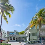 Beachfront 1 Bedroom With 2 Queen Beds On Ocean Drive