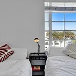 Miami Beach Home, 7 Guests, Steps From The Beach