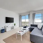 1101- Luxurious 1Br & 2 Bath With City & Ocean Views