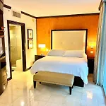 Boutique Suites 3 Min Walk To Beach
