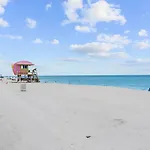 North Shore Oasis - Steps To Miami Beach Bliss