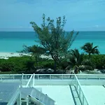 Castle M4 Beachfront Balcony Loft, Free Parking, Pool, Tennis, Beach Access
