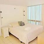 Castle M4 Beachfront Balcony Loft, Free Parking, Pool, Tennis, Beach Access