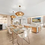 1 Bedroom Plus Den Private Residence At Roney Palace -608
