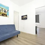 Sobe Apartments