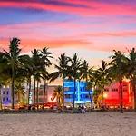 Carlyle Apartments On Ocean Drive