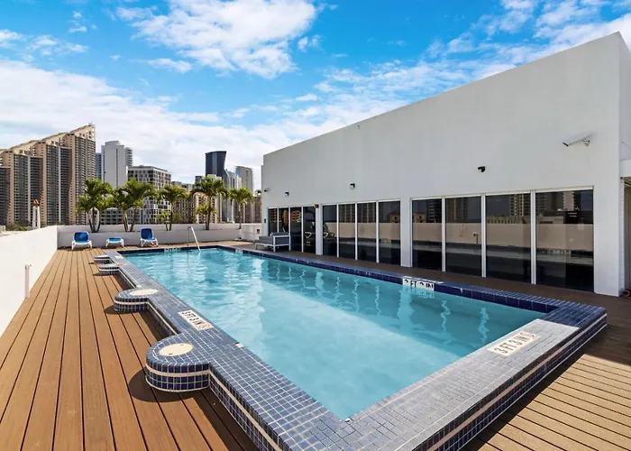 Roami At Sunny Isles