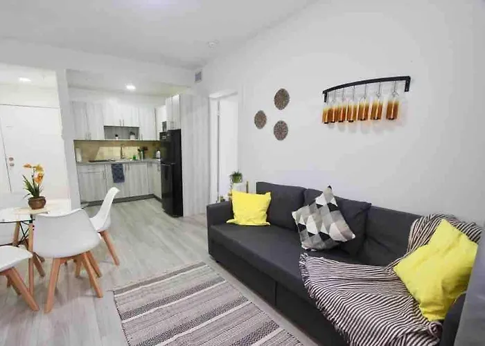 Modern And Cozy Apartment Steps From The Beach