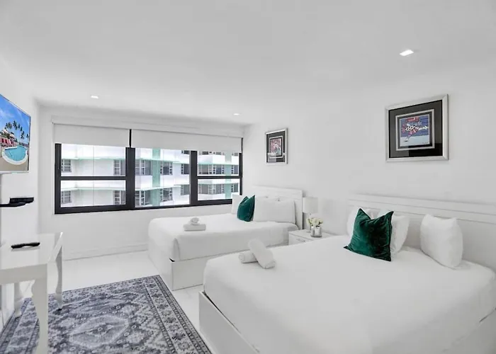 High Floor 2Bd With Beach Service 1616