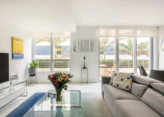 Beachfront Bentley Hotel One Bedroom Suite With Balcony And Beach Access